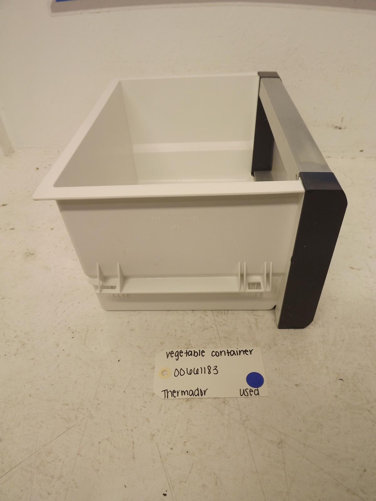 Thermador Refrigerator 00661183 Vegetable Container Used Thermador Refrigerator 00661183 Vegetable Container Used